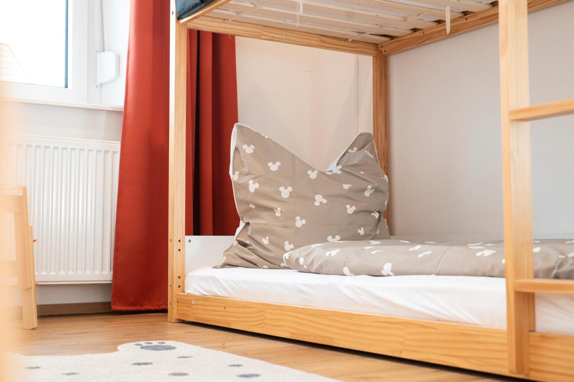 Bunter Hund Apartments - Zentrales Apartment, Parkplatz, Wintergarten, Kinderzimmer Rothenburg ob der Tauber Dış mekan fotoğraf