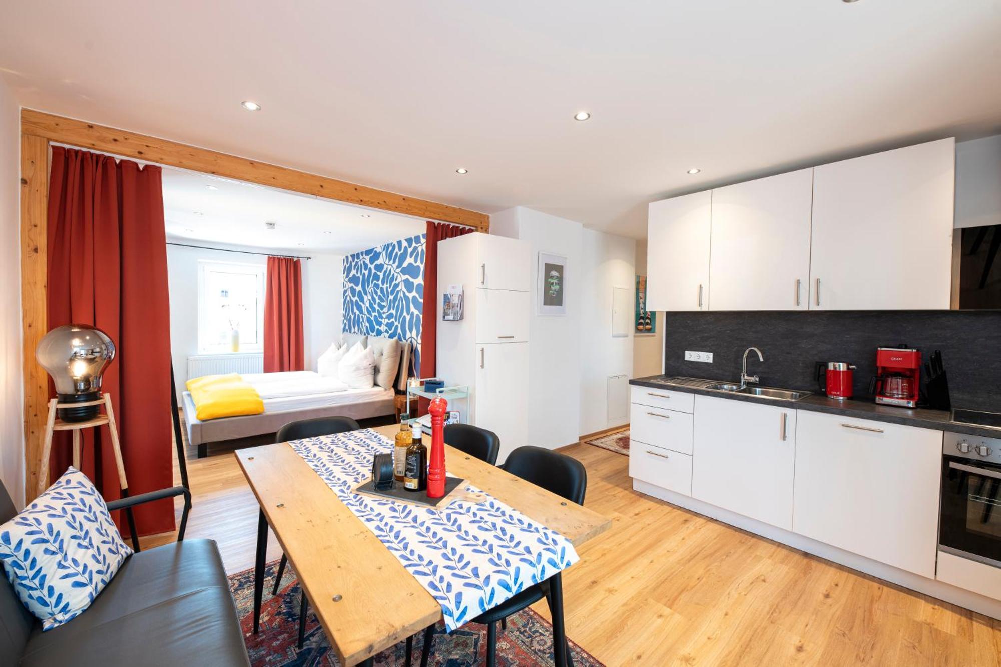 Bunter Hund Apartments - Zentrales Apartment, Parkplatz, Wintergarten, Kinderzimmer Rothenburg ob der Tauber Dış mekan fotoğraf